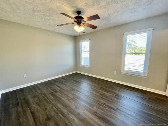 Building Photo - 184 Brandywood Ct
