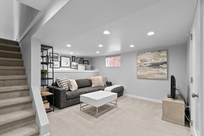 Building Photo - 3bd/1.75ba Seattle Home
