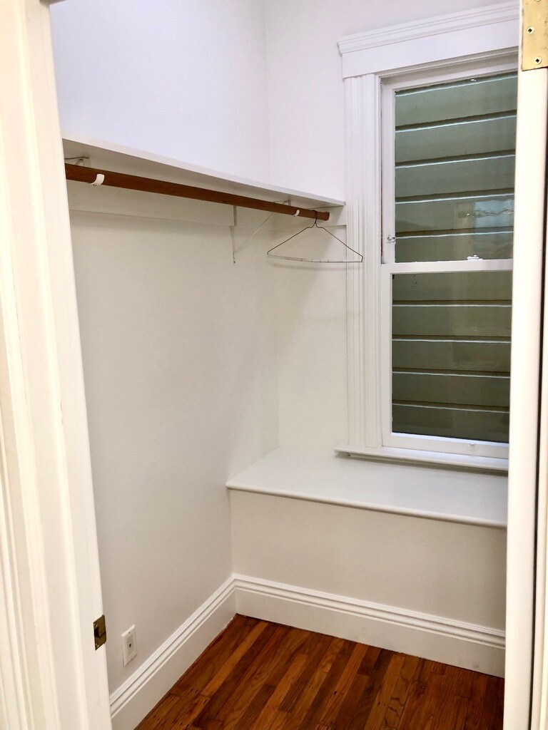 Walk-in closet - 1528 Fulton Street