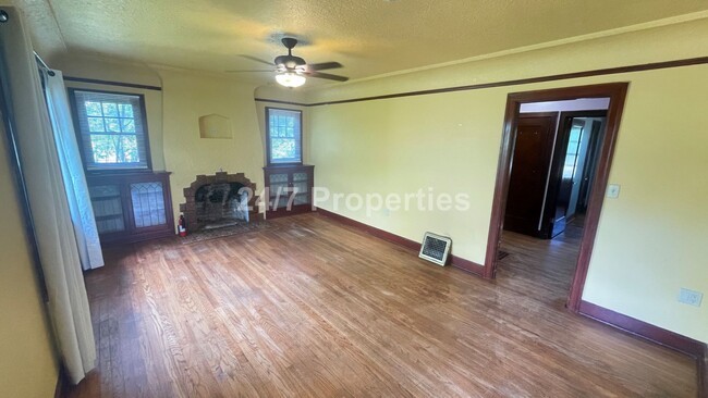 Building Photo - Rustic and Updated 3BD | 1.5 BA  Farmhouse...