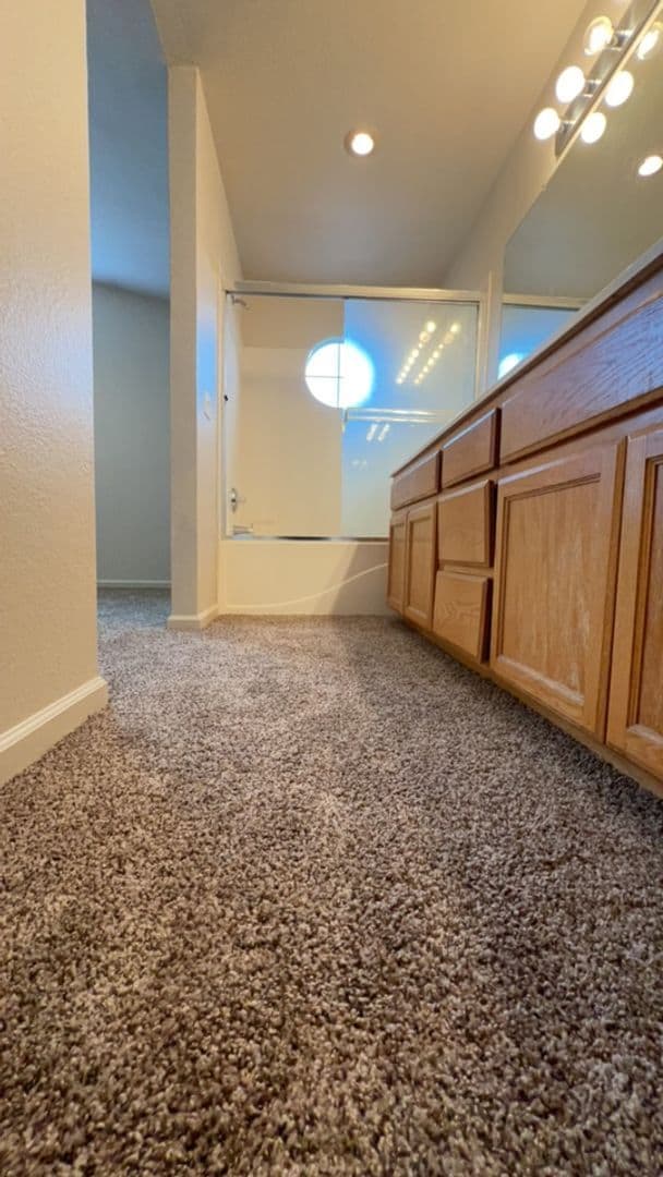 Building Photo - 2504 Ives St