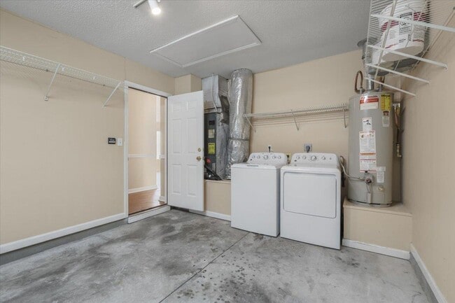 Building Photo - 135 Ivernia Loop