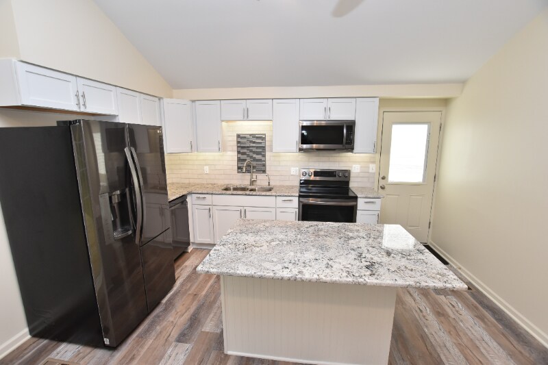Building Photo - 3891 Lawley Ave