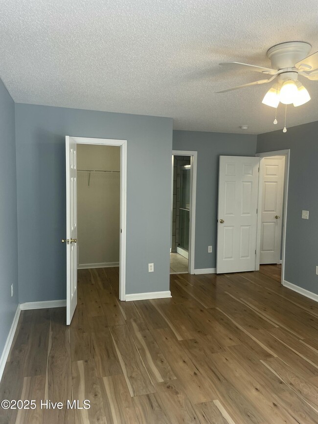 Building Photo - 151 Bayshore Dr