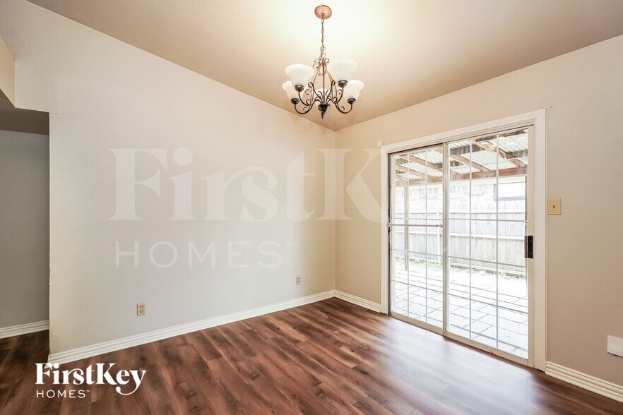 Building Photo - 7116 Wayfarer Trail