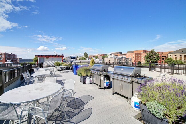 Building Photo - 1bd/1ba Seattle Condo