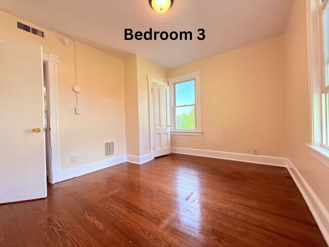 Building Photo - 272 Highland Ave