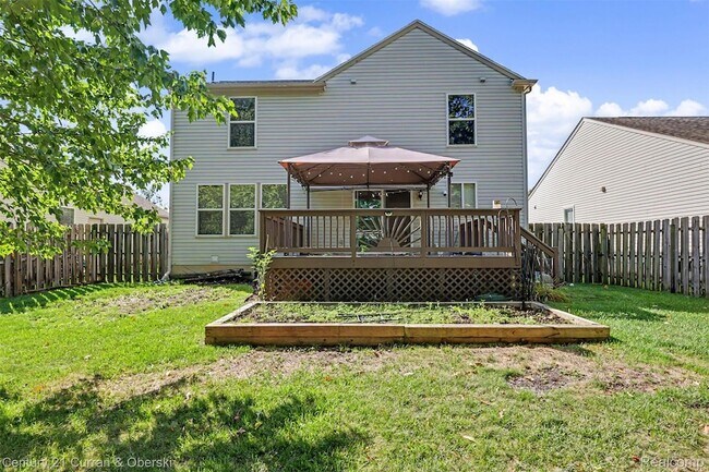 Building Photo - 7055 Oakridge Dr