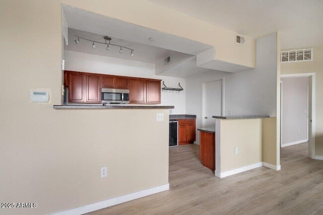 Building Photo - 3302 N 7th St