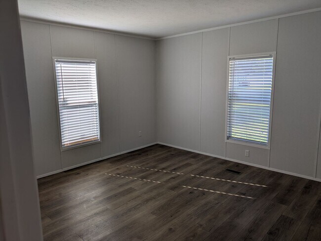 Building Photo - 1118 Old Tar Landing Rd