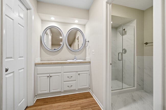 Building Photo - 2456 Cobblewood Dr