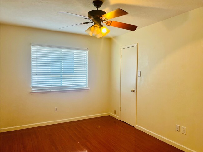 Building Photo - 8903 N Deer Meadow Dr