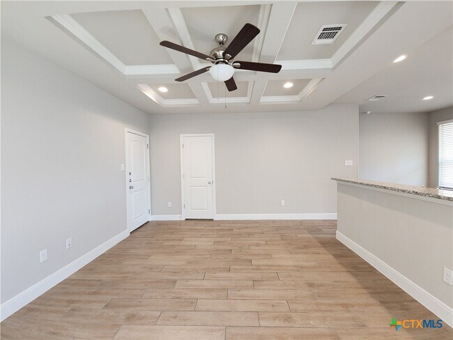 Building Photo - 2021 Rueben Rd