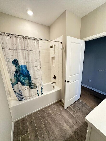 Building Photo - 33805 Astoria Cir