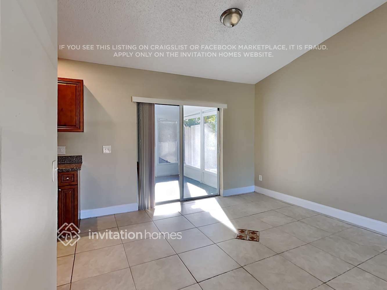 Building Photo - 359 Las Palmas St