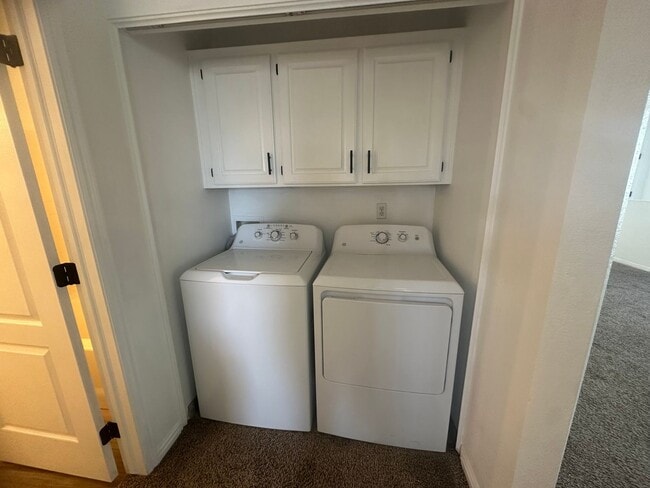 Building Photo - Great 3 bedroom, 2 bathroom home in Hurricane!!
