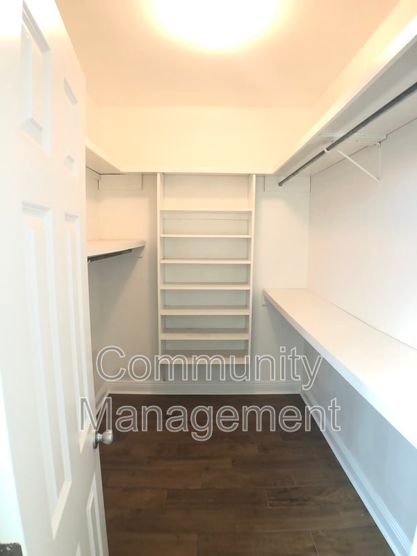 Building Photo - 25857 Linwood Rd