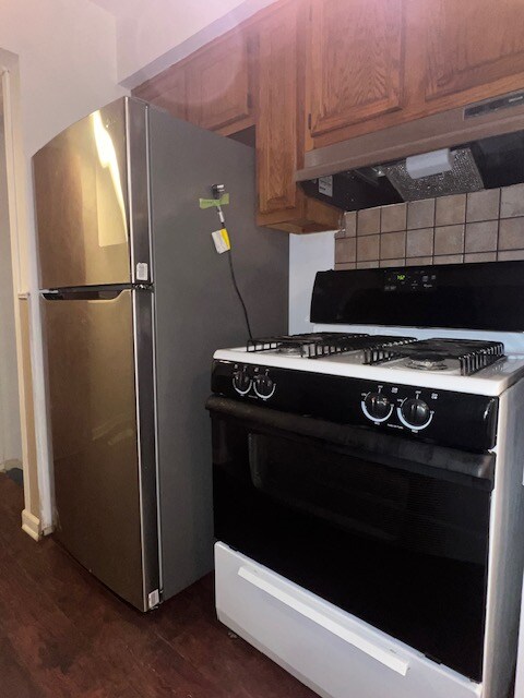 Building Photo - 20112 Brian Ct