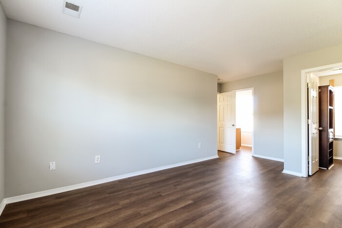 Building Photo - 309 Tripmont Ct