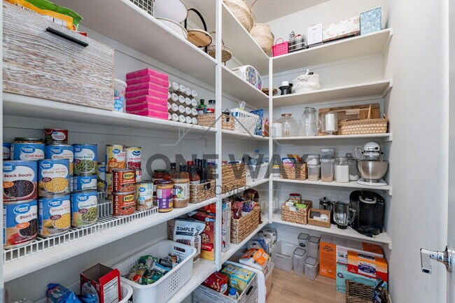 Building Photo - 5411 S Canyon Rim