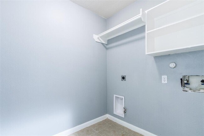 Building Photo - 22338 Highland Point Ln