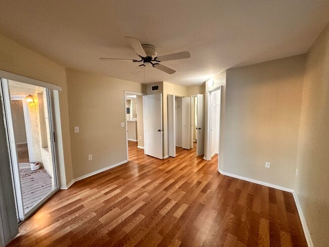 Building Photo - 4871 Via Palm Lakes Via