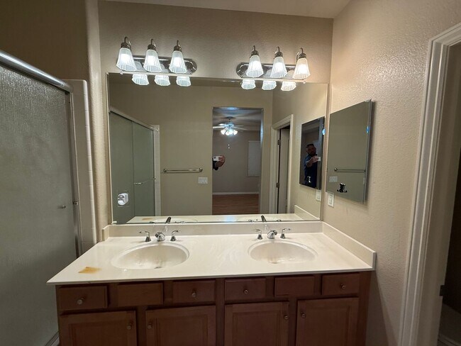 Building Photo - 3819 Kaweah St