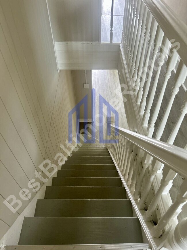 Building Photo - Spacious 3 Bedroom in West Baltimore