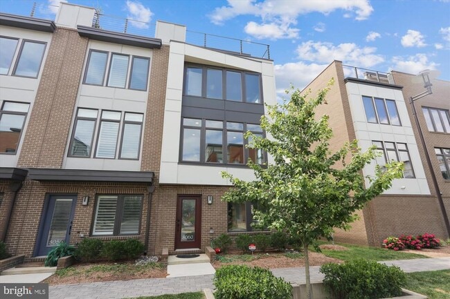 Building Photo - 8060 Red Hook St