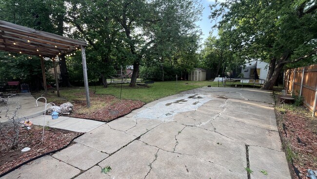 Building Photo - 2117 NW 29th St