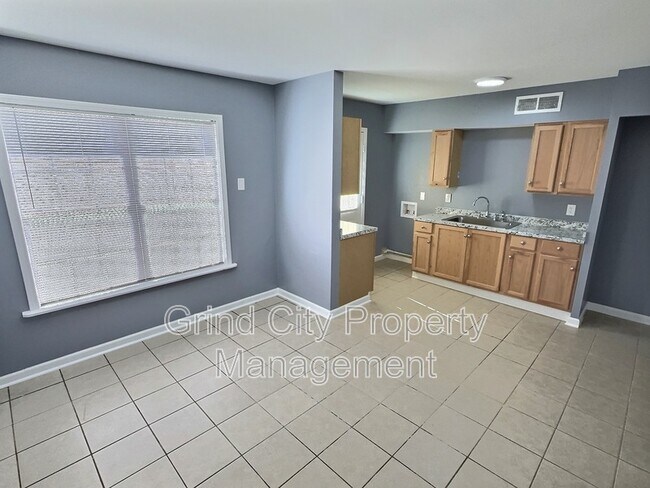 Building Photo - 395 Fairhope Rd