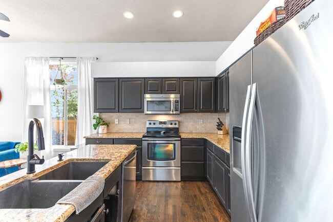 Building Photo - 2225 Timber Creek Dr