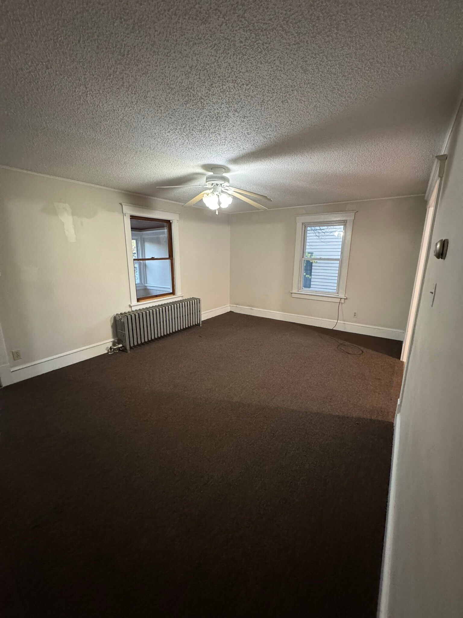 Building Photo - 1169 W Main St