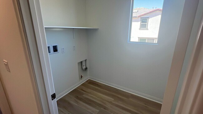 Building Photo - 21469 Thomas Ct