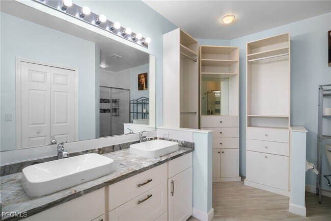 Building Photo - 3525 Arclight Ct