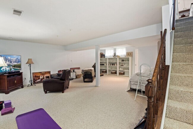 Building Photo - 2131 Silentree Dr