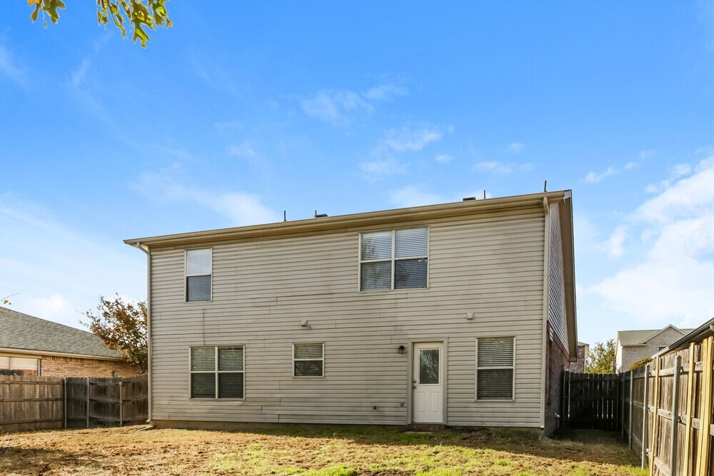 Building Photo - 8104 Gardengate Ct