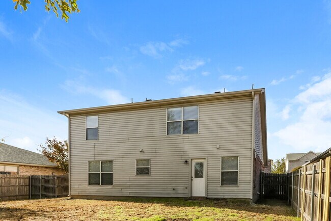 Building Photo - 8104 Gardengate Ct