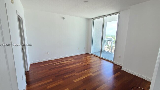 Building Photo - 1250 S Miami Ave