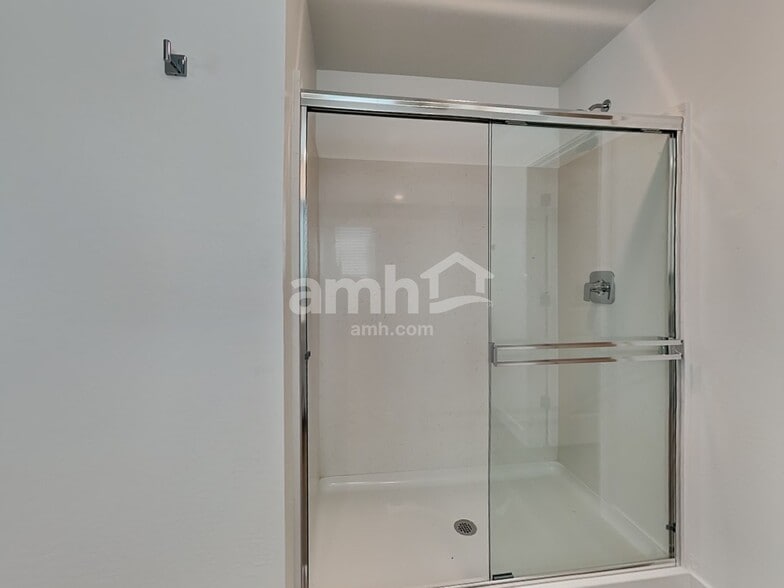 Building Photo - 12617 W Adair Dr