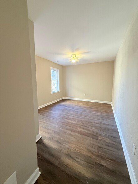 Building Photo - 1005 Edmondson Ave