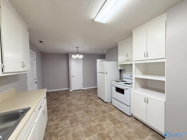 Building Photo - 640 Dawson Terrace NW