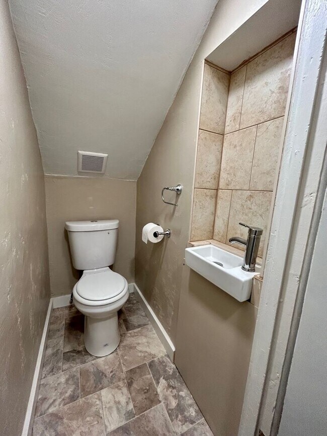 Building Photo - Beautiful Home for Rent