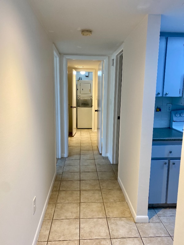 Building Photo - 710 N Village Dr