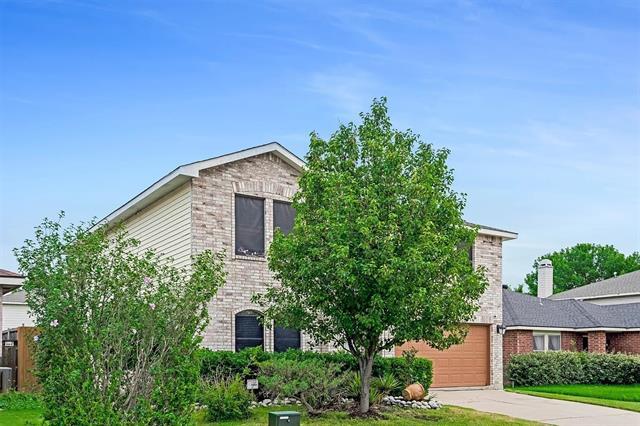 Building Photo - 2345 Maple Dr