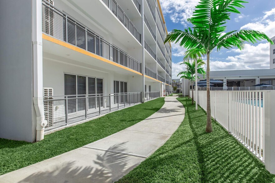 Building Photo - 25850 SW 140th Ct