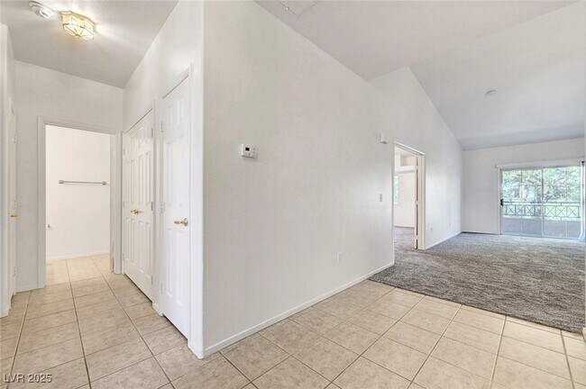 Building Photo - 10552 Pine Pointe Ave