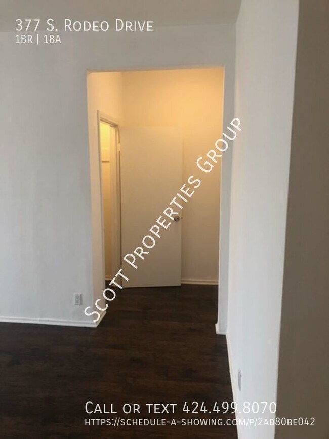 Building Photo - Centrally Located Gorgeous & Spacious 1 Bd...