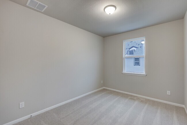 Building Photo - 9433 Towne Lake Pkwy