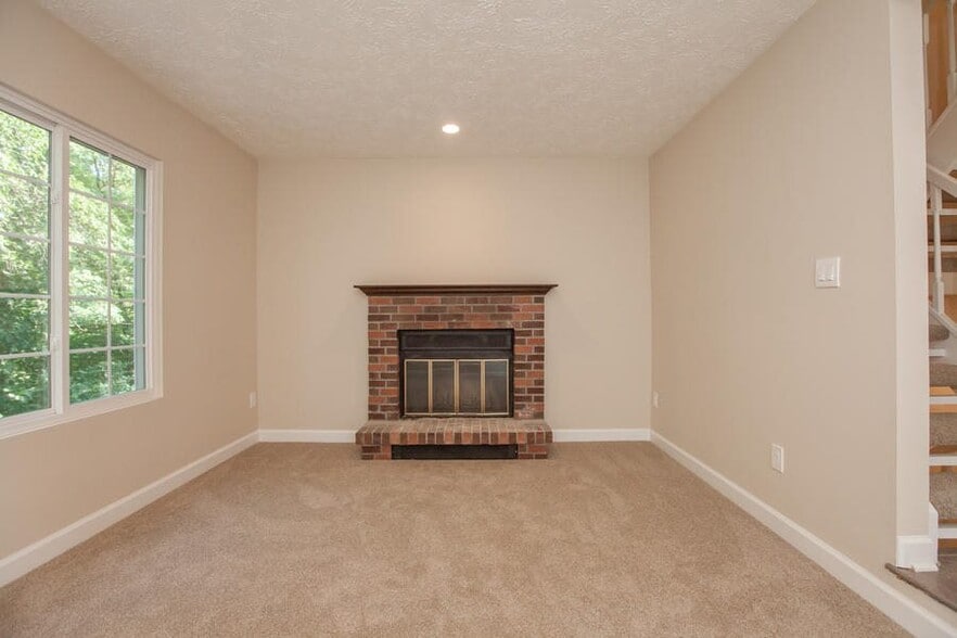 Building Photo - 2911 Bridgehampton Ct